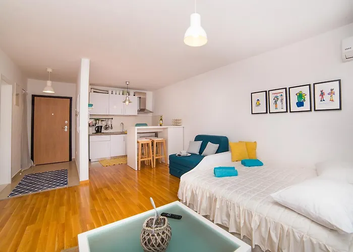 Blue Lagoon Apartman *